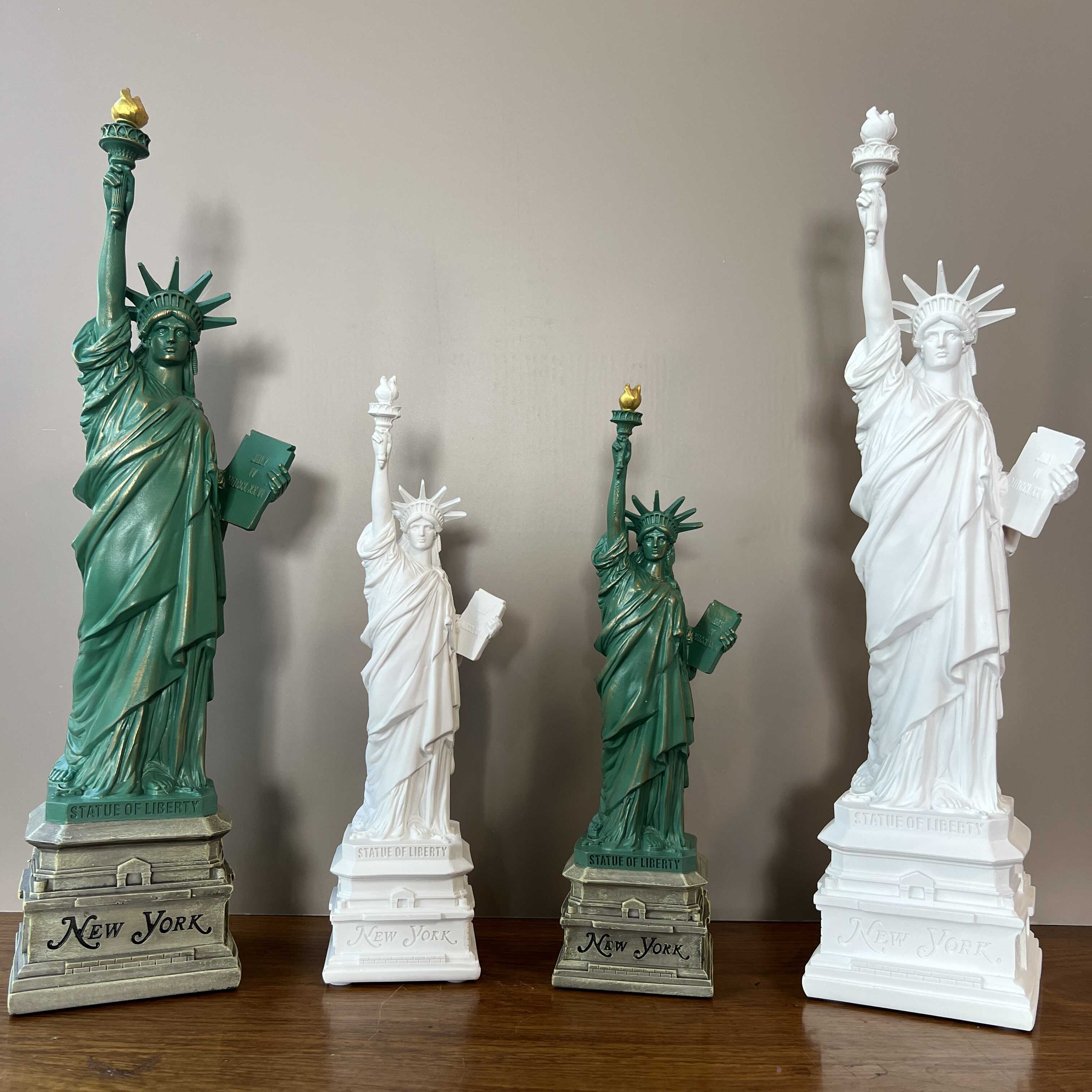 Travel Accessories New York - YuryFvna Özgürlük Heykeli Modeli Masa Aksesuarları