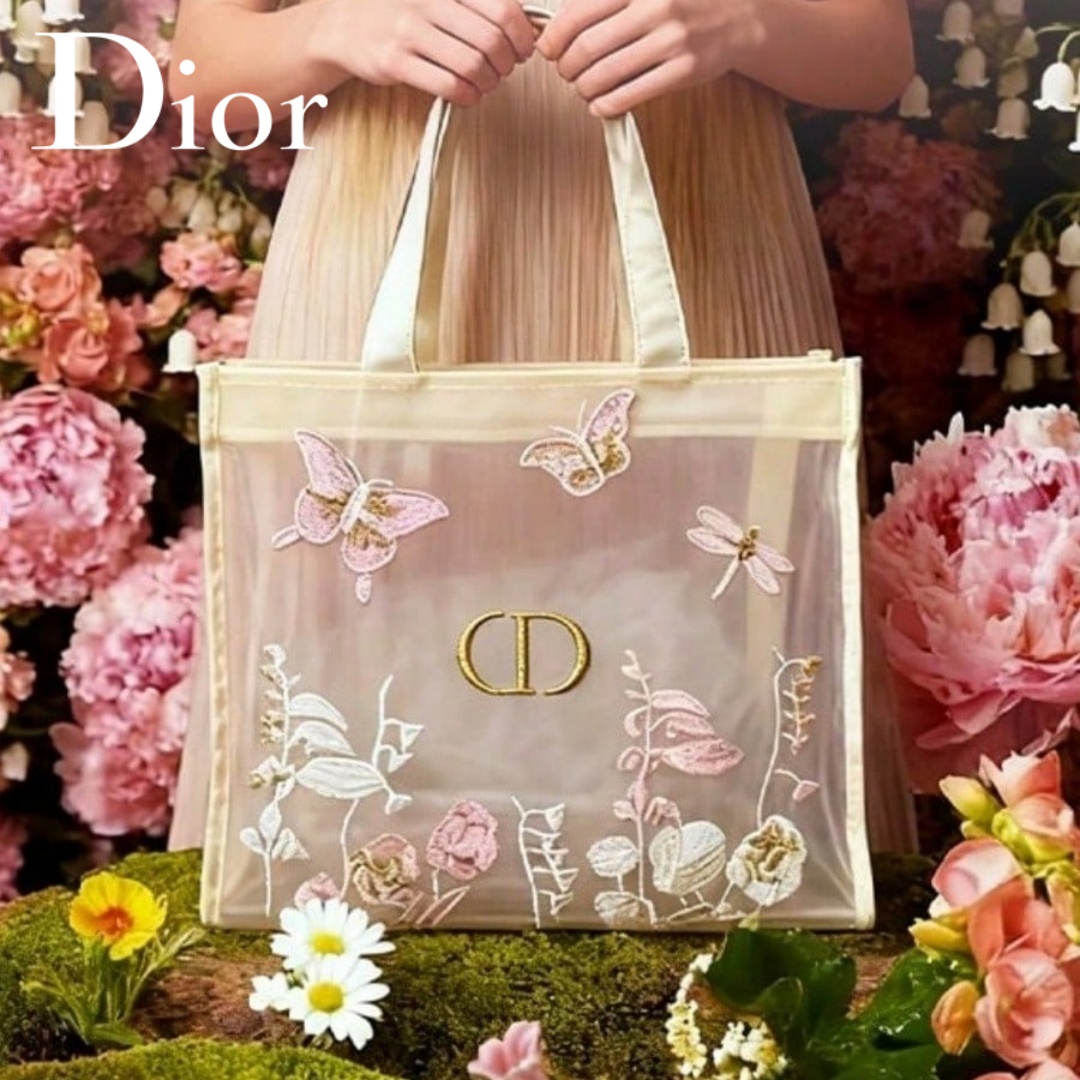 Christian Dior Dior'un Çantası - Travel Accessories Luxury incelemesi ve fiyatı